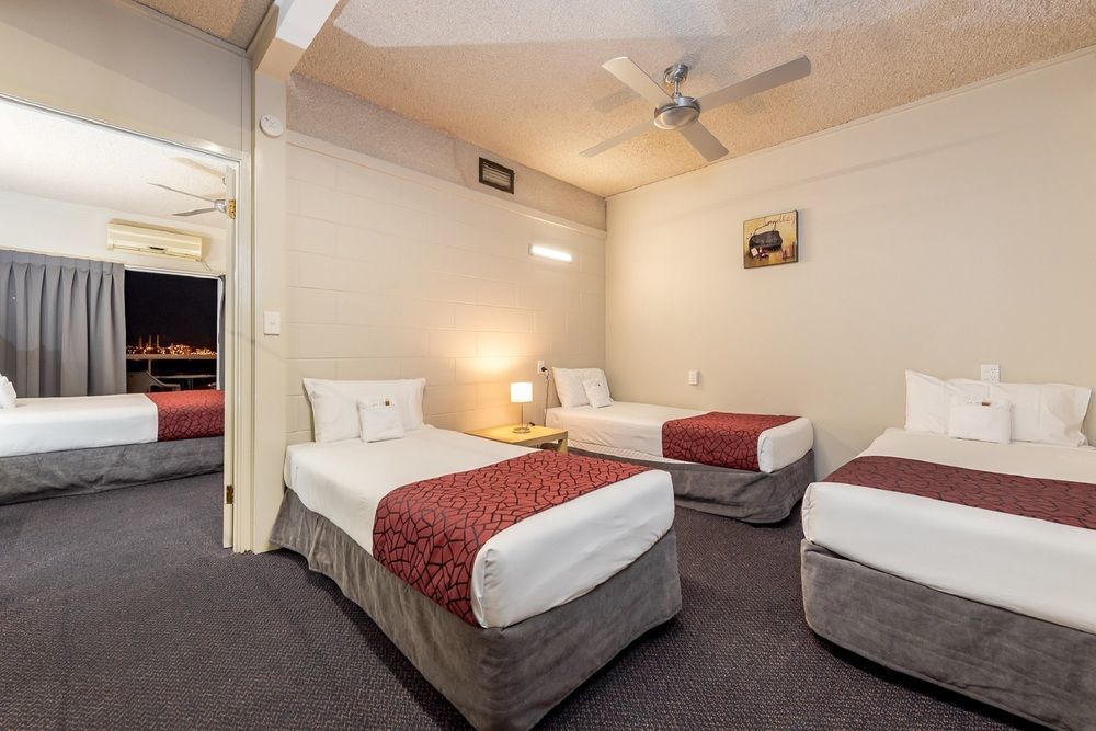 Camelot Motel Gladstone Buitenkant foto
