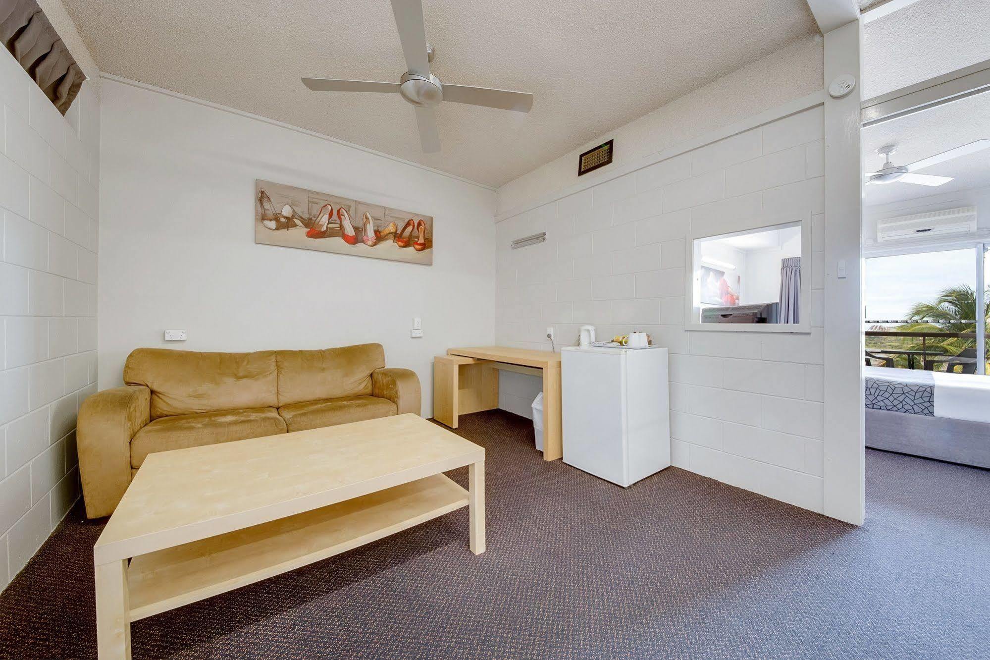 Camelot Motel Gladstone Buitenkant foto