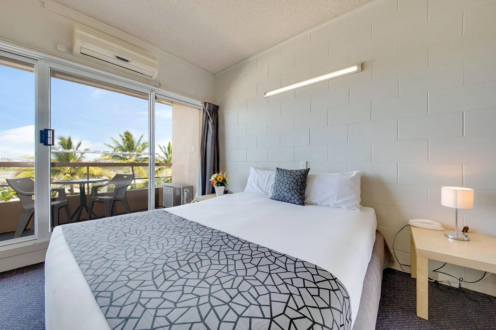 Camelot Motel Gladstone Buitenkant foto