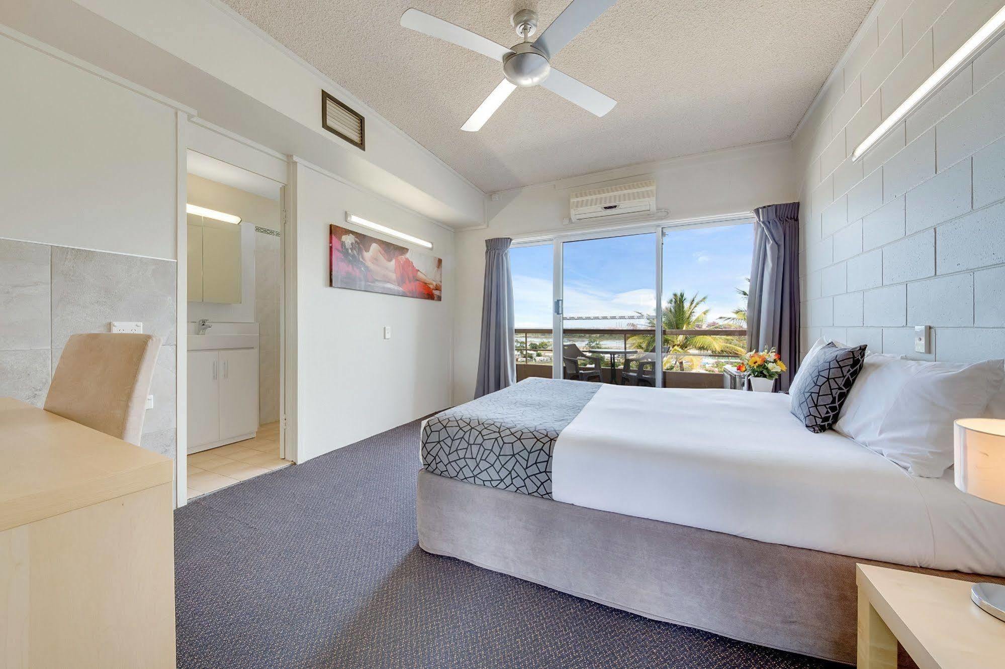 Camelot Motel Gladstone Buitenkant foto